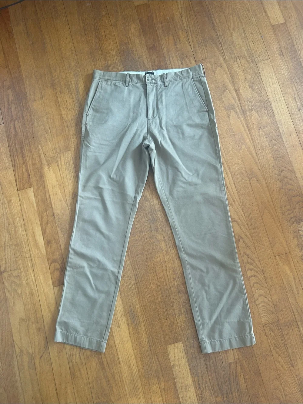 J. Crew Broken In Chinos in Khaki/Bone